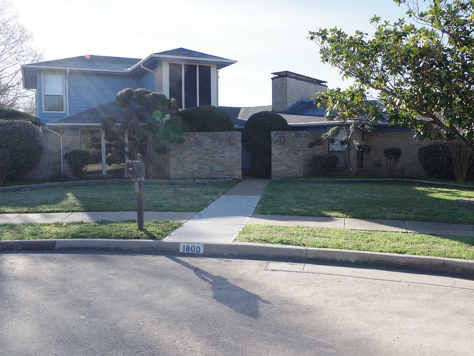 1800 Hondo