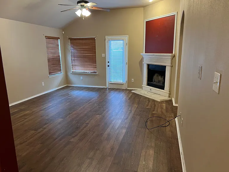 6300 Spring Ranch Dr — Photo 17