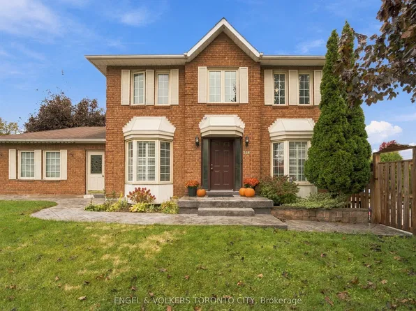 148 Aurora Heights Dr, Aurora, ON L4G 6C4