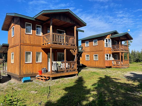 Exterior of riverside 4-plex condo units