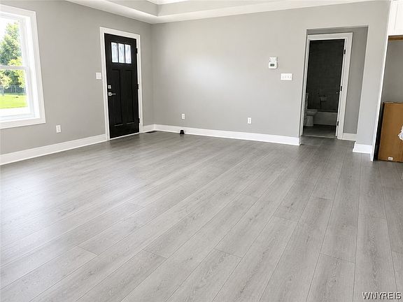 5th image of 6515 Burke Rd