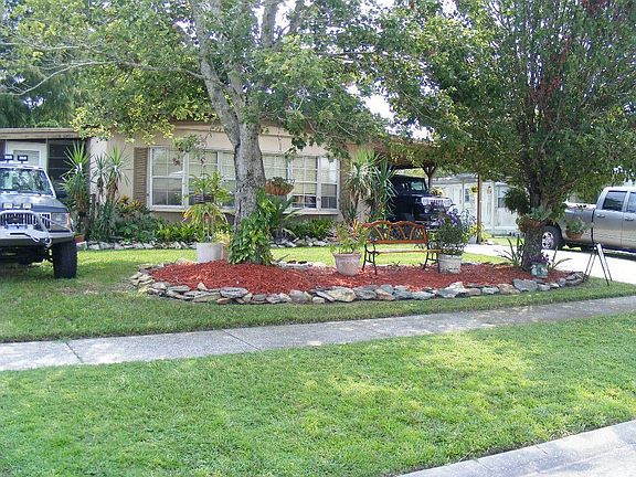 August 2011 - Yard-of-the-Month Winner