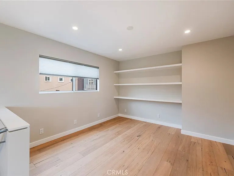420 28th St — Photo 11