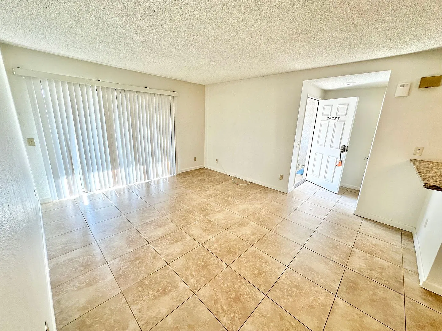 Charming 1 Bed 1 Bath in a gated community. — Photo 3