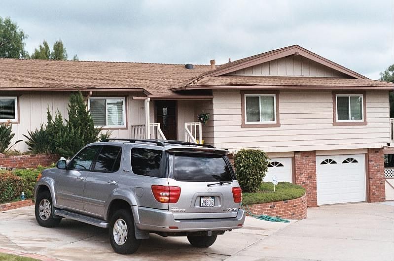 1st image of 2608 Mesa Dr