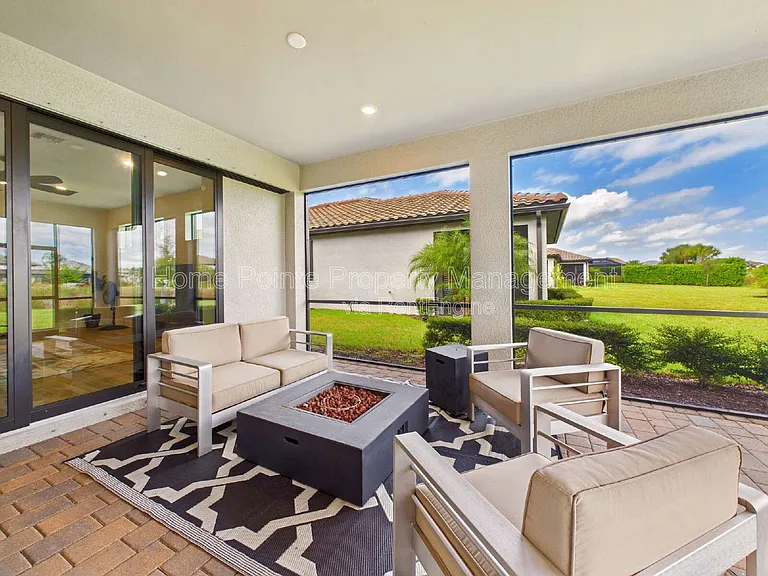 19563 Utopia Ln — Photo 32
