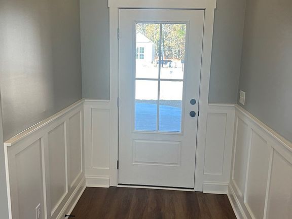 4th image of 27 Sloans Village Way SE