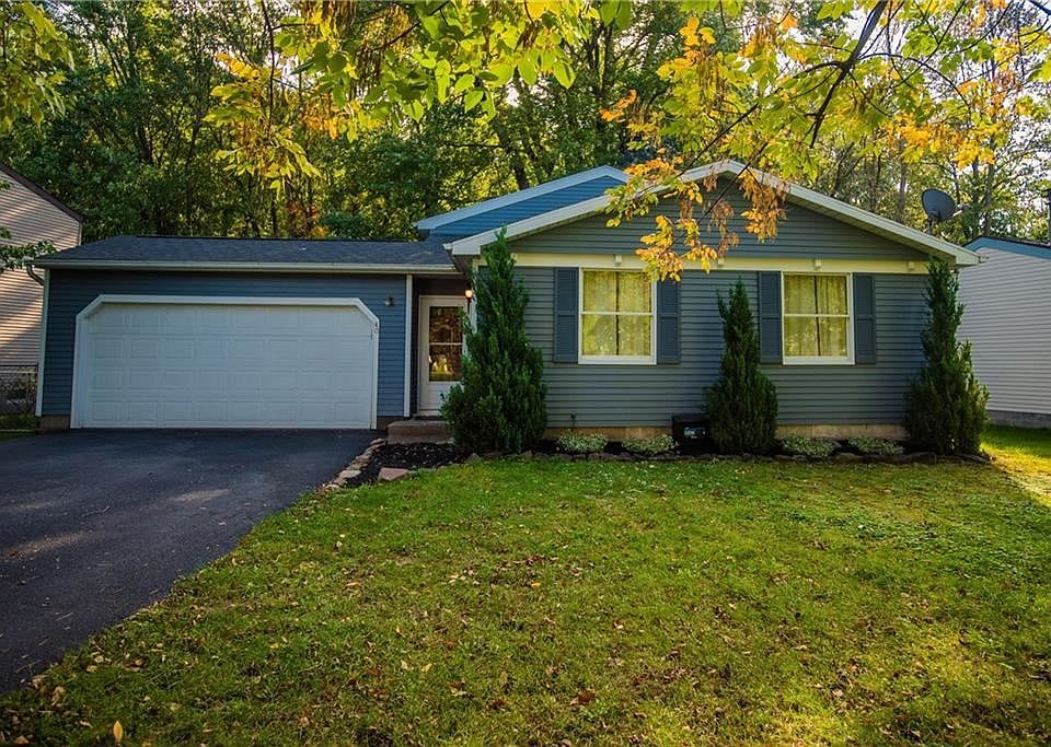 1st image of 40 Meadowlark Dr