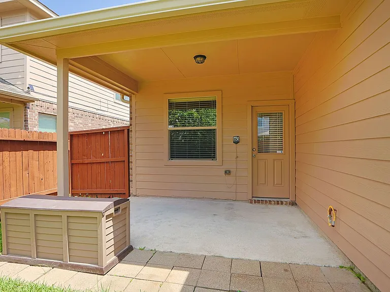 7042 Windy Run Ct — Photo 33