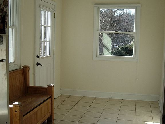 4th image of 9032 Jackson Ln