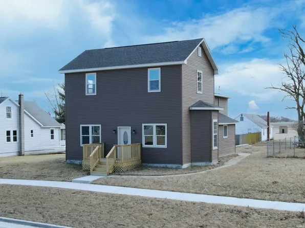 604 E 2nd St, Reynolds, IN 47980