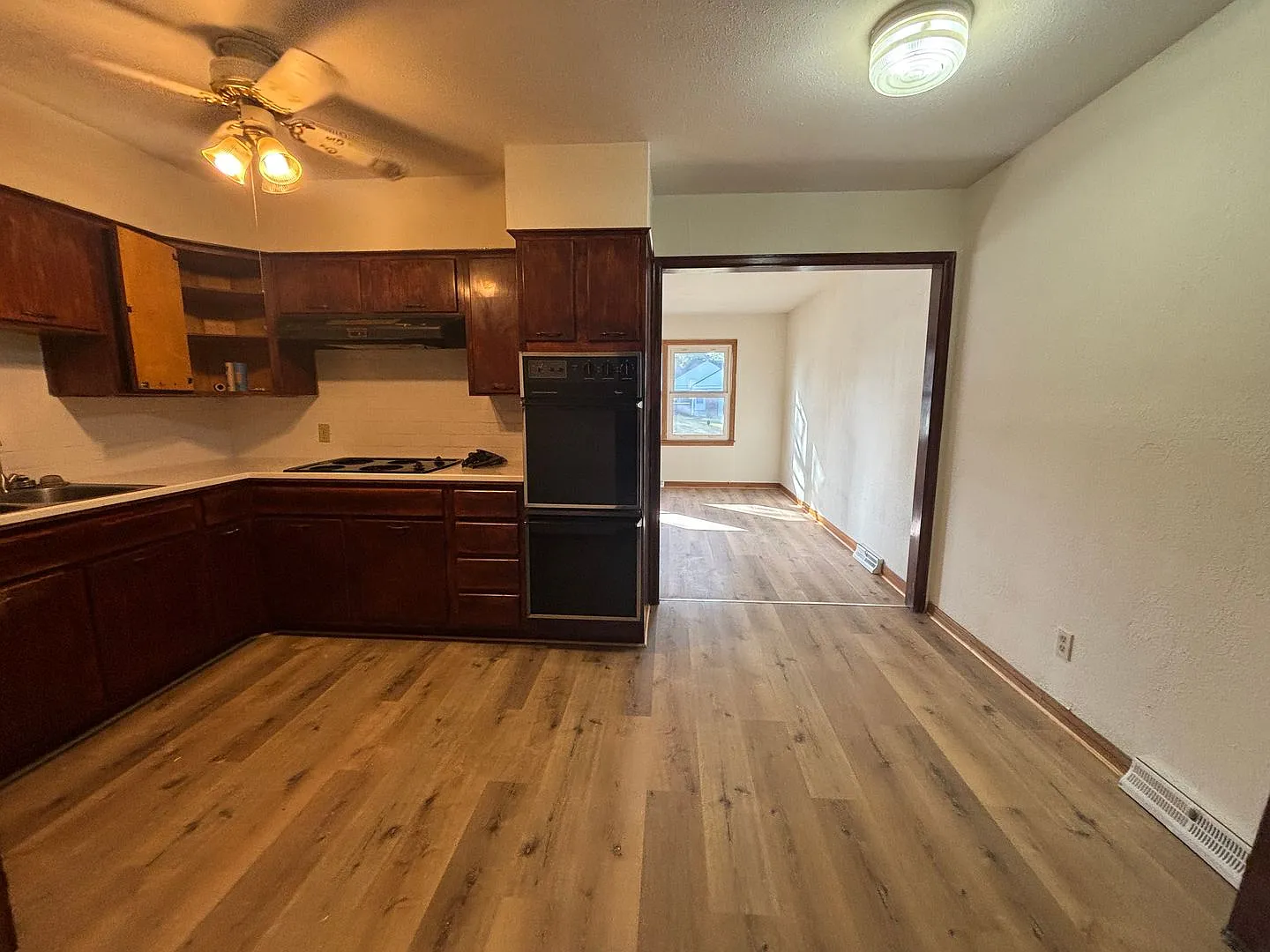 Spacious 4 Bedroom, 2 Bath Home with finished basement Near WSU Available Now! — Photo 3