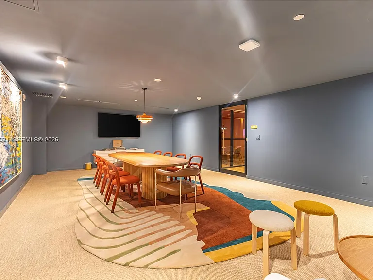 90 NE 32nd St #815 — Photo 33