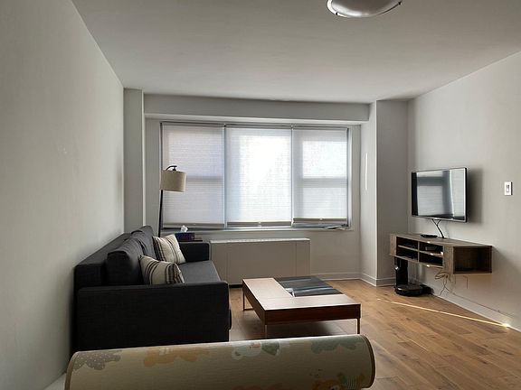 2nd image of 8515 Main St APT 6S