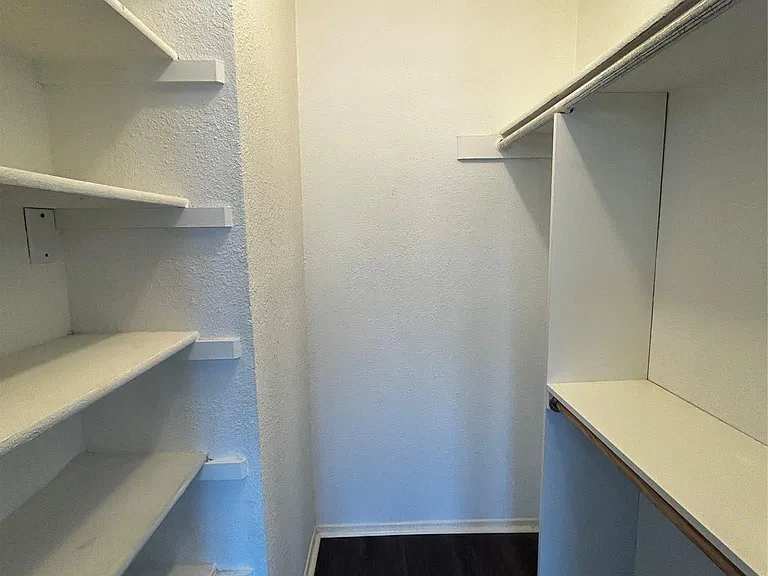 708 Graham Pl #208 — Photo 6