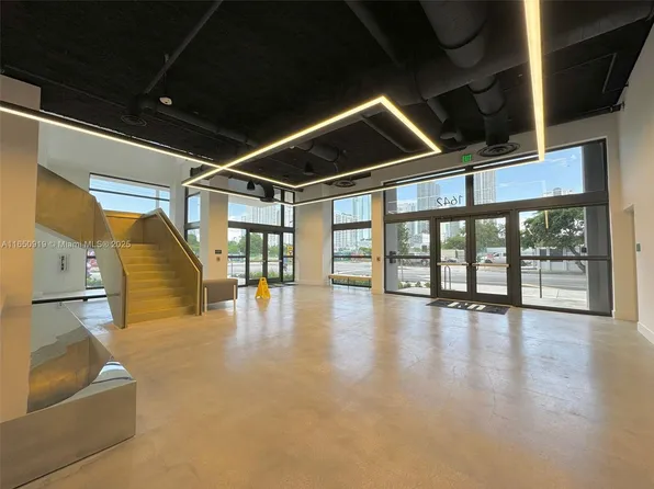 1642 NE 1st Ave, Miami, FL