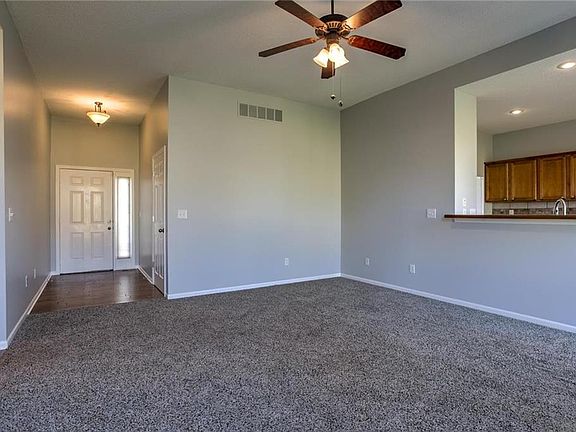 4th image of 1309 W Austin Ct