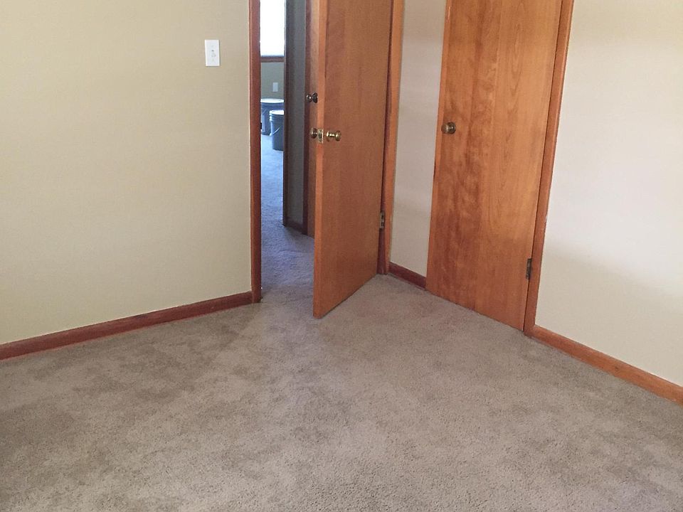 1st image of 303 W Linden Ave
