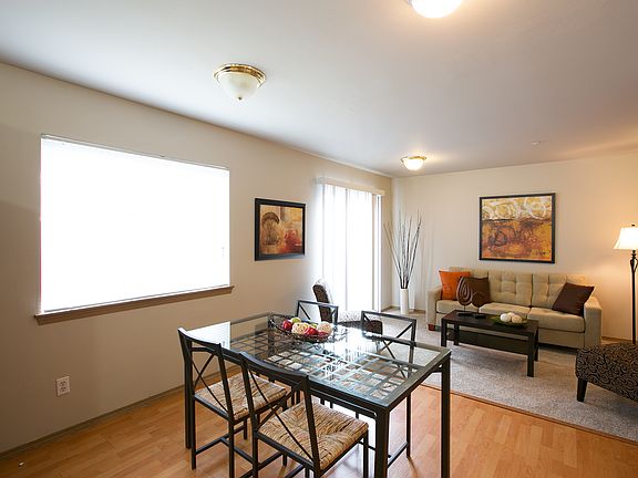 3rd image of 8412 50th Avenue S