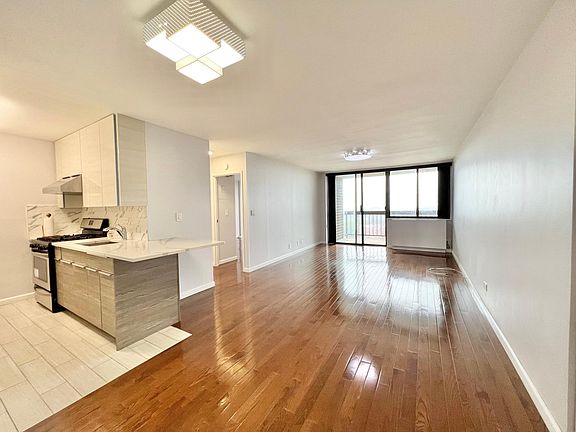 5th image of 2 Bay Club Dr APT 16O