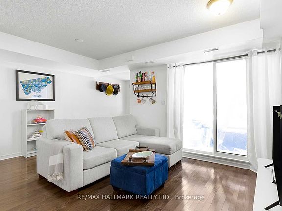 3rd image of 11 Ruttan St Unit 122
