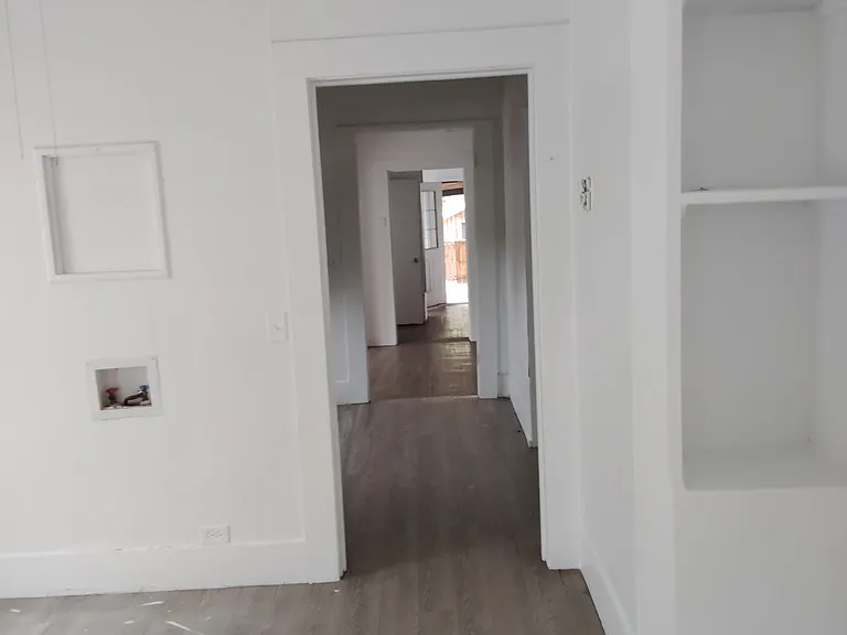 3007 W Gerald Ave — Photo 2