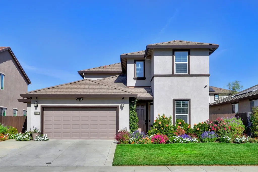 9521 Madora Way photo 1
