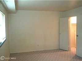 5th image of 200 Cork Ln APT T1