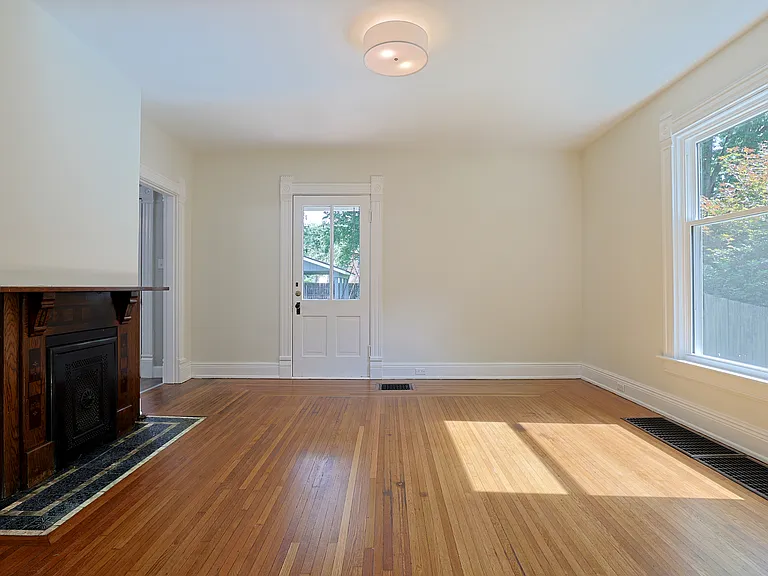 6118 Prentice St — Photo 17