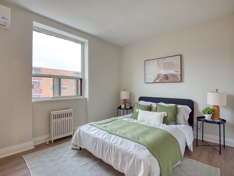 2293 Eglinton Ave E — Photo 12