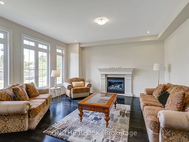 24 Whitewood Dr — Photo 39