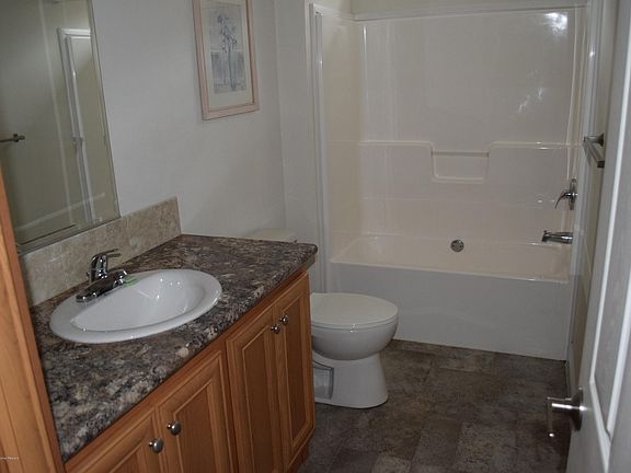 5th image of 3 Briarcliff Pl