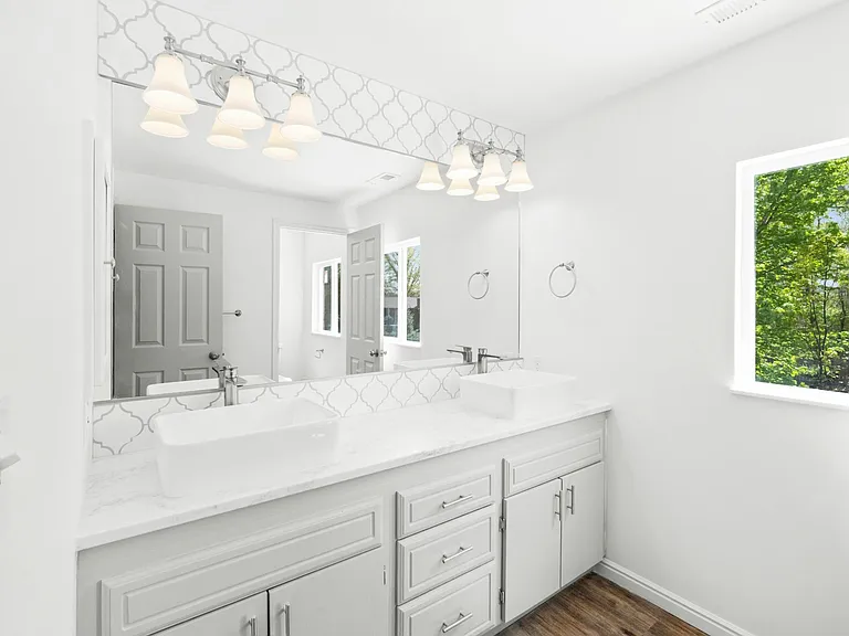 1630 E Ridgemark Dr — Photo 15