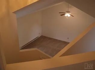 48 Lightning Ln #48, Kent, OH 44240