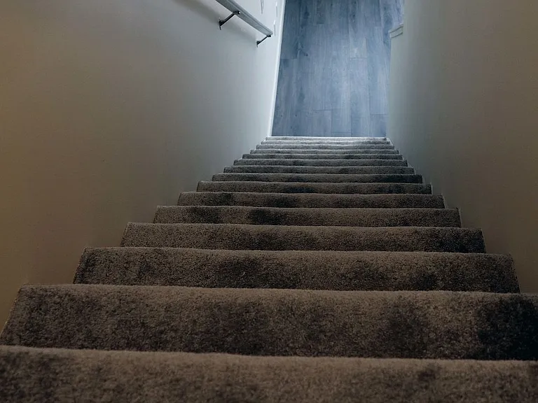 600 Bellerose Dr — Photo 35