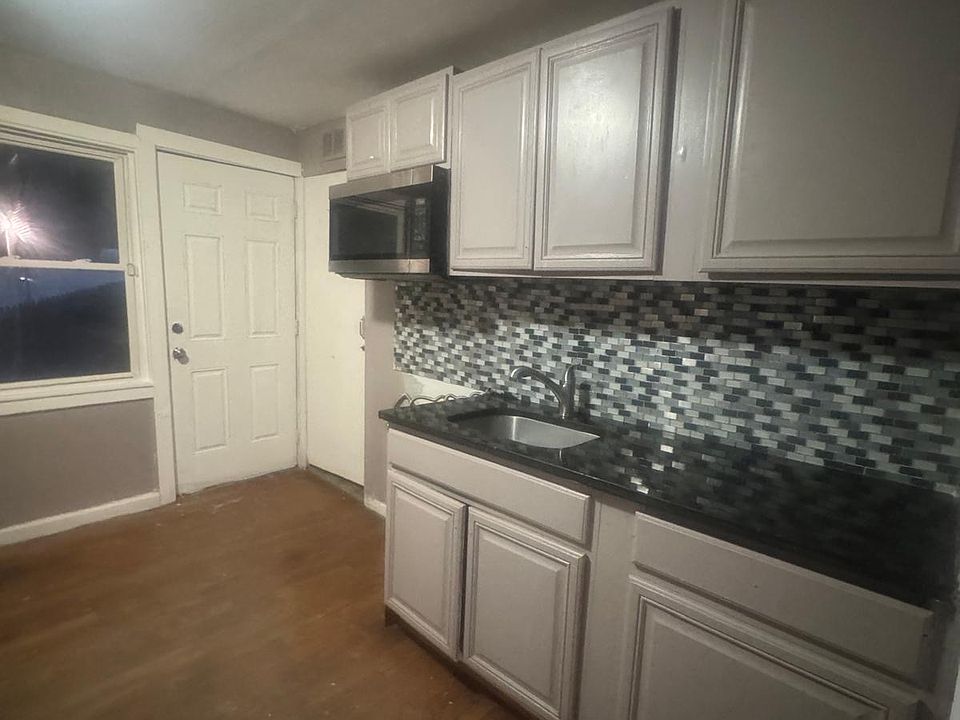 1st image of 28-30 Wake St #1