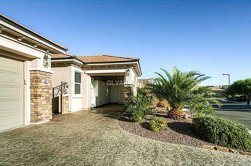 1st image of 912 Estrella Vista St