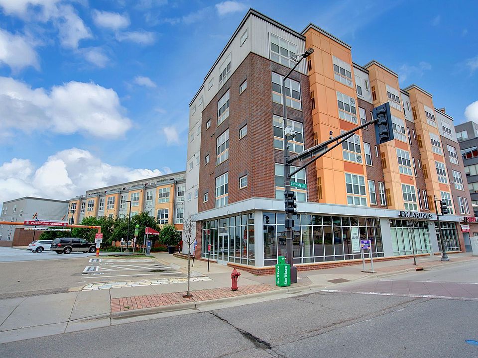 1st image of 2650 University Ave W APT 320
