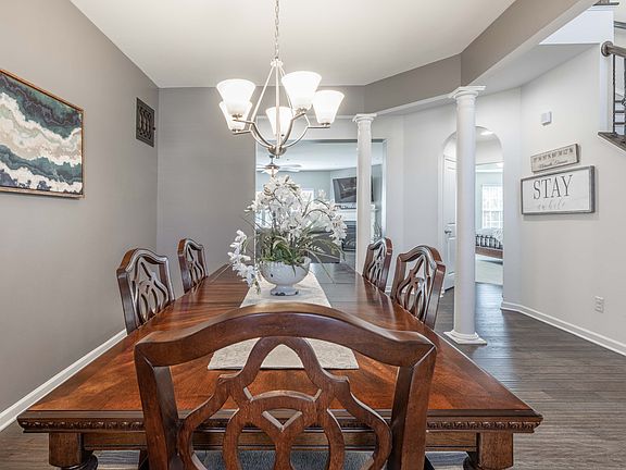 5th image of 2725 Cortlandt Ln