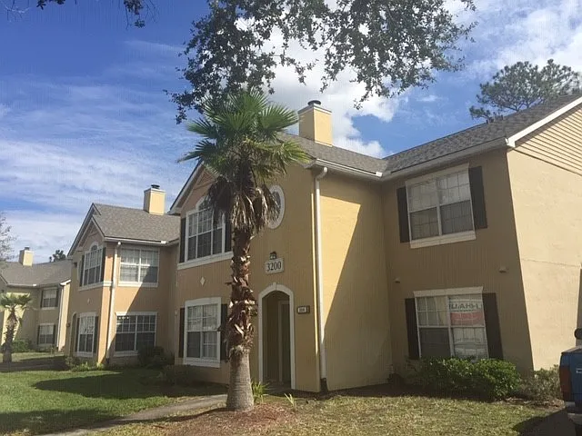 Cute Move in Ready property in Fleming Island! 2BR/2Bath — Photo 1