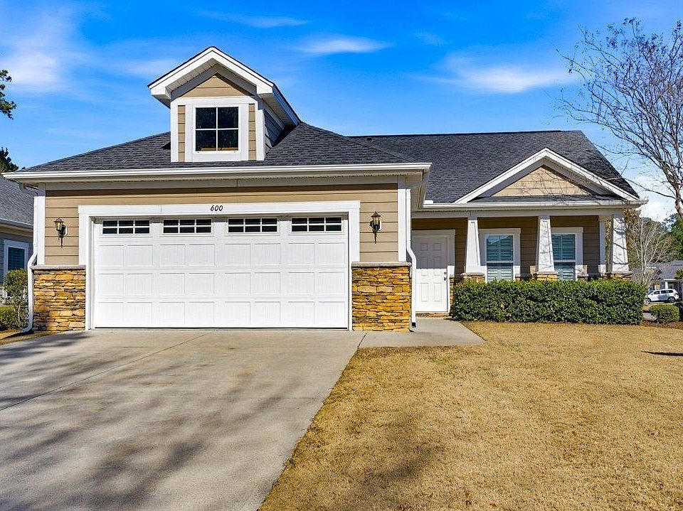 1st image of 600 Elmwood Circle