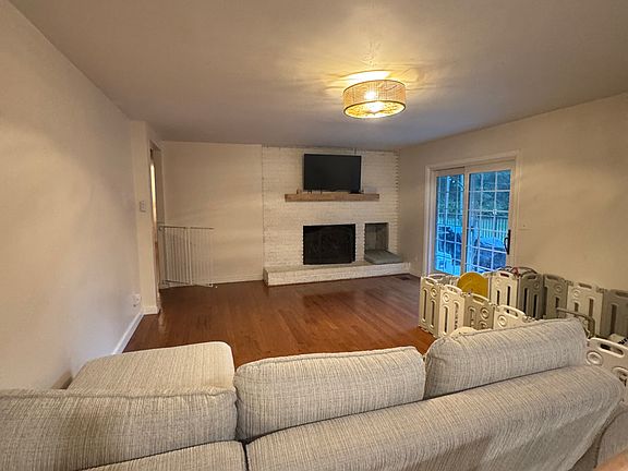 3rd image of 8604 Union Grove Rd