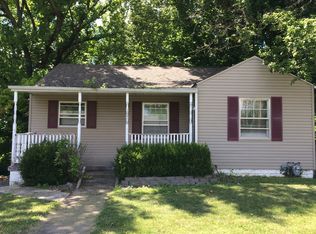 9325 Circle Dr, Belleville, IL