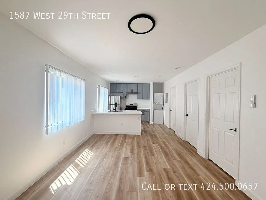 Building Photo - 1587 W 29th St
