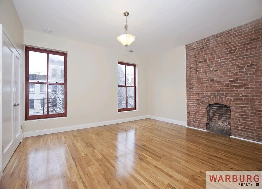 1st image of 20 W 130th St