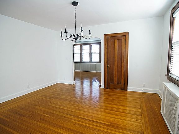 3rd image of 3609 Ault Park Ave