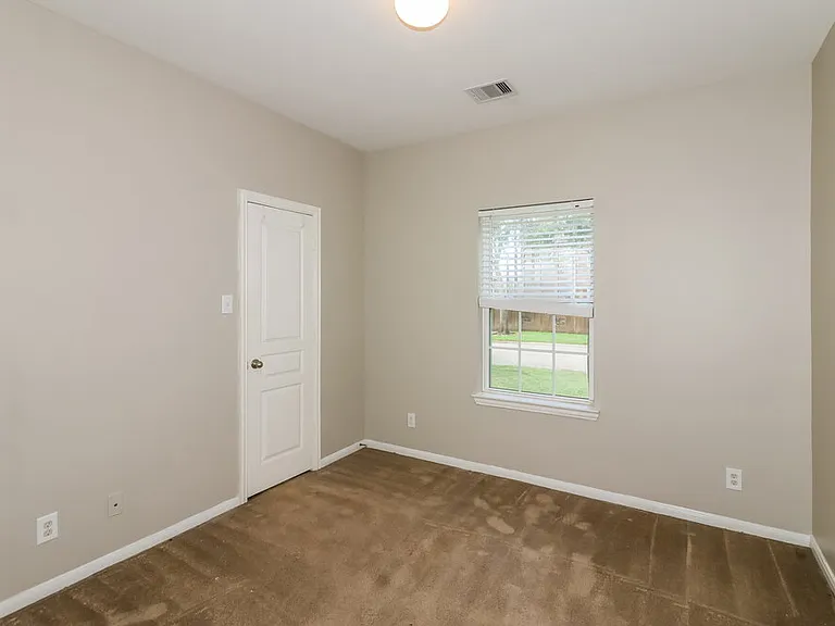8119 Almera Falls Dr — Photo 12