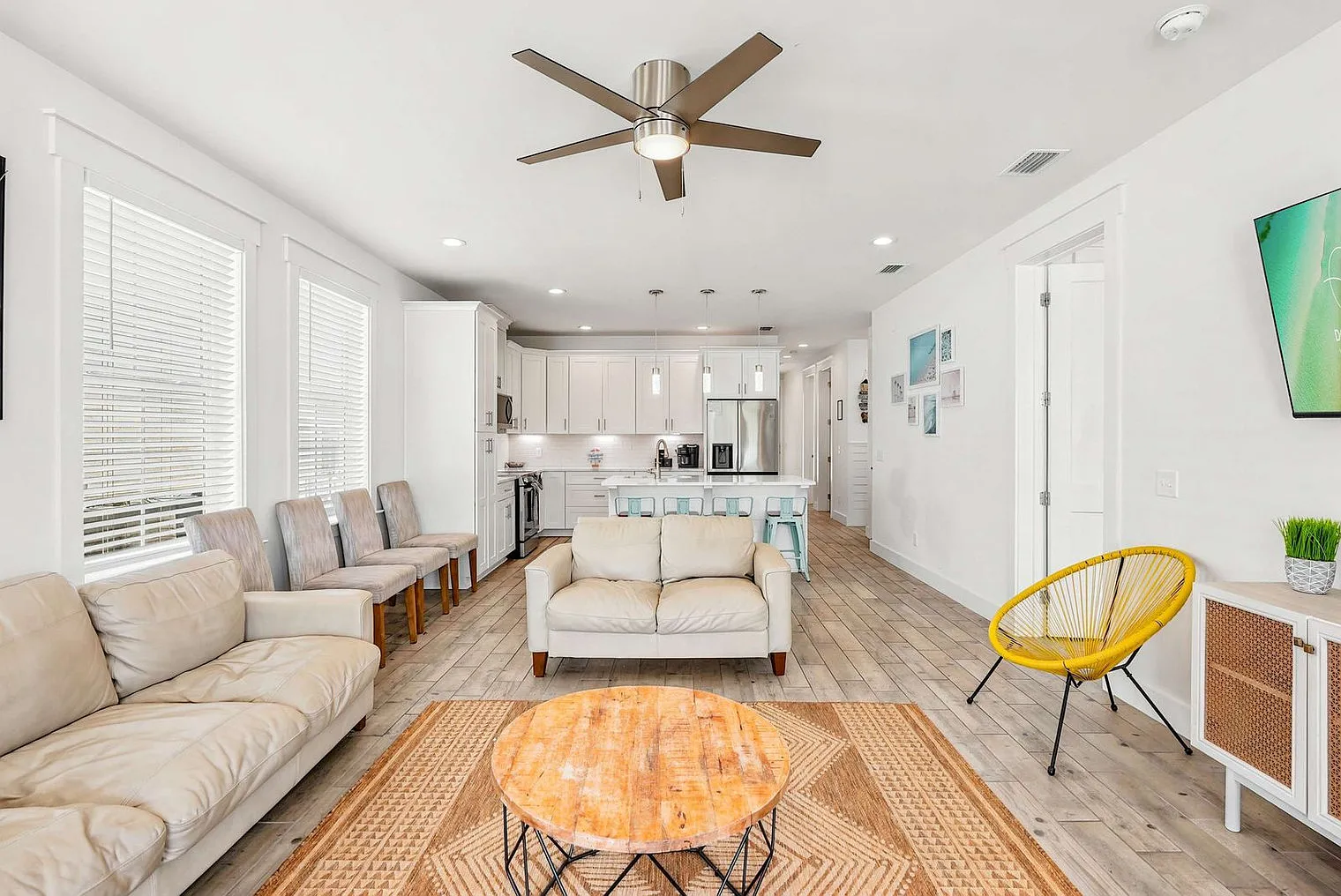 5 bed, 4.0 bath, $17,929 — Photo 2