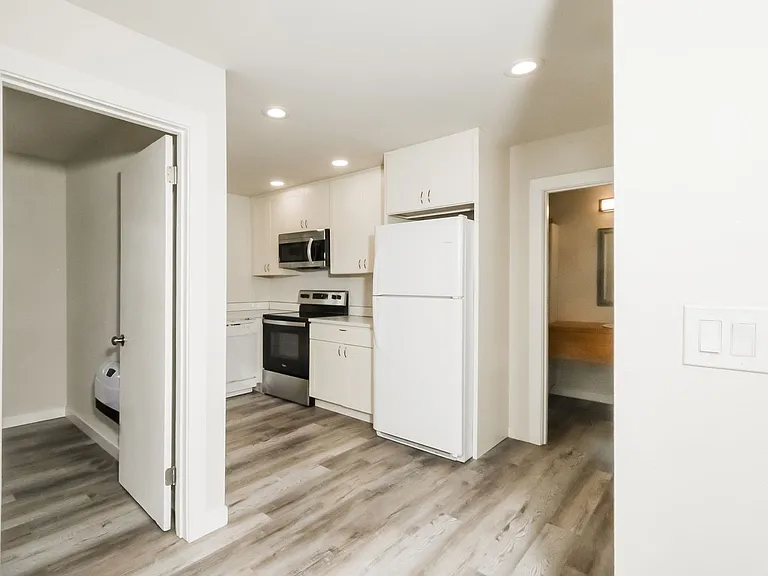 7151-7153 Fauntleroy Way SW — Photo 8