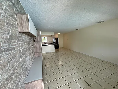 1101 NE 18th Ct #1 Photo 1
